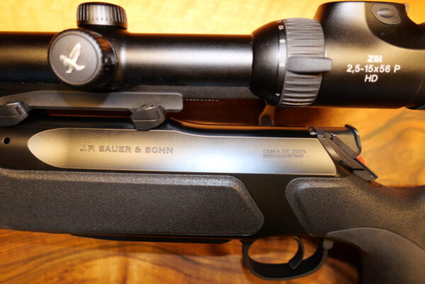 Sauer 505 im Premiumpaket mit Sauer Synchro XT Black Lochschaft und Swarovski Z6i in 2 -12 x 50 LA oder 1,7 -10 x 42 LA – Bild 15